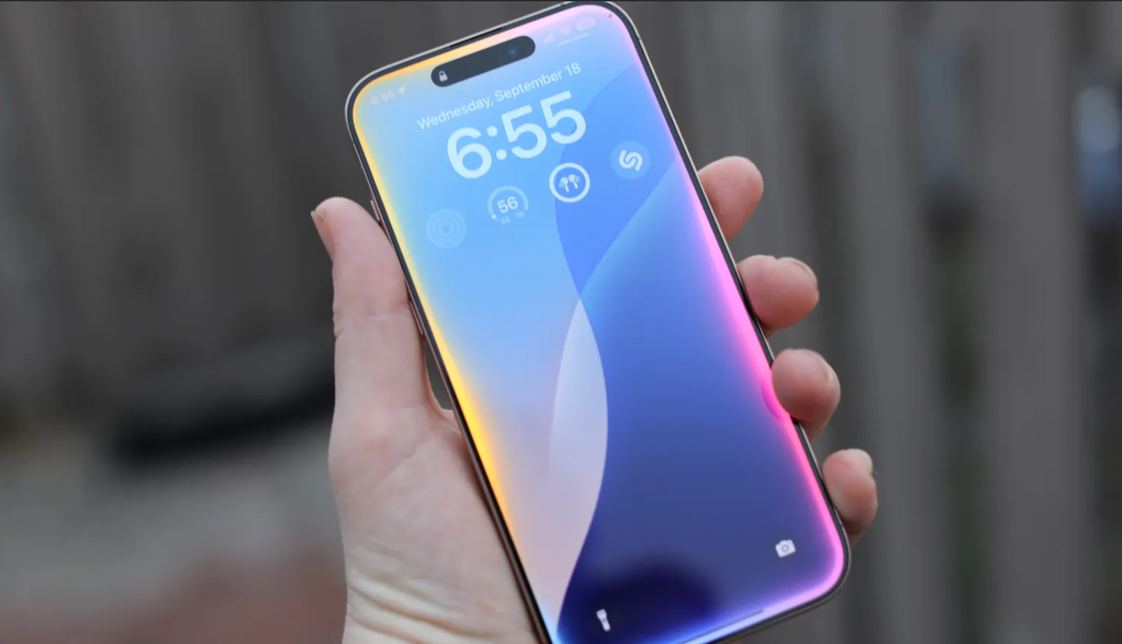 AI 驱动的“更个性化的 Siri”被推迟